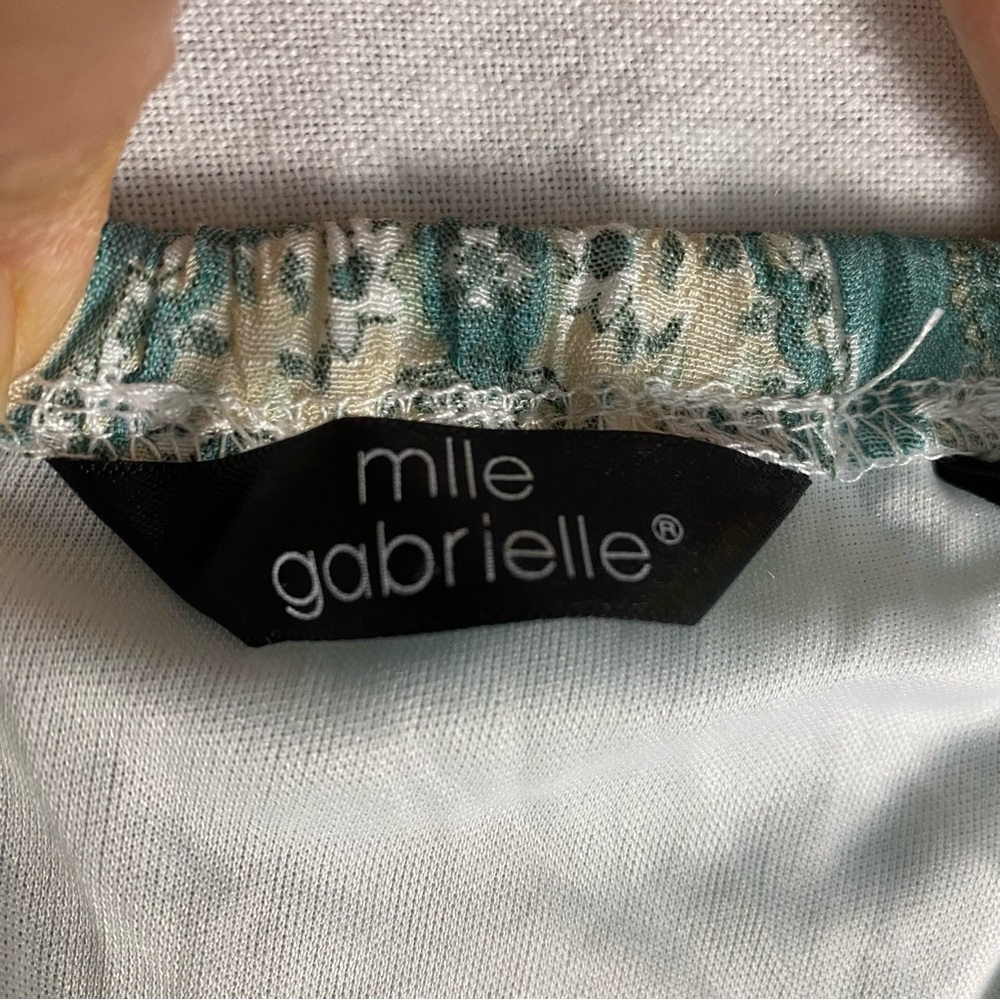 Mlle Gabrielle Floral Patchwork Halter Jewelry Accent Maxi Size 2x - Picture 4 of 14